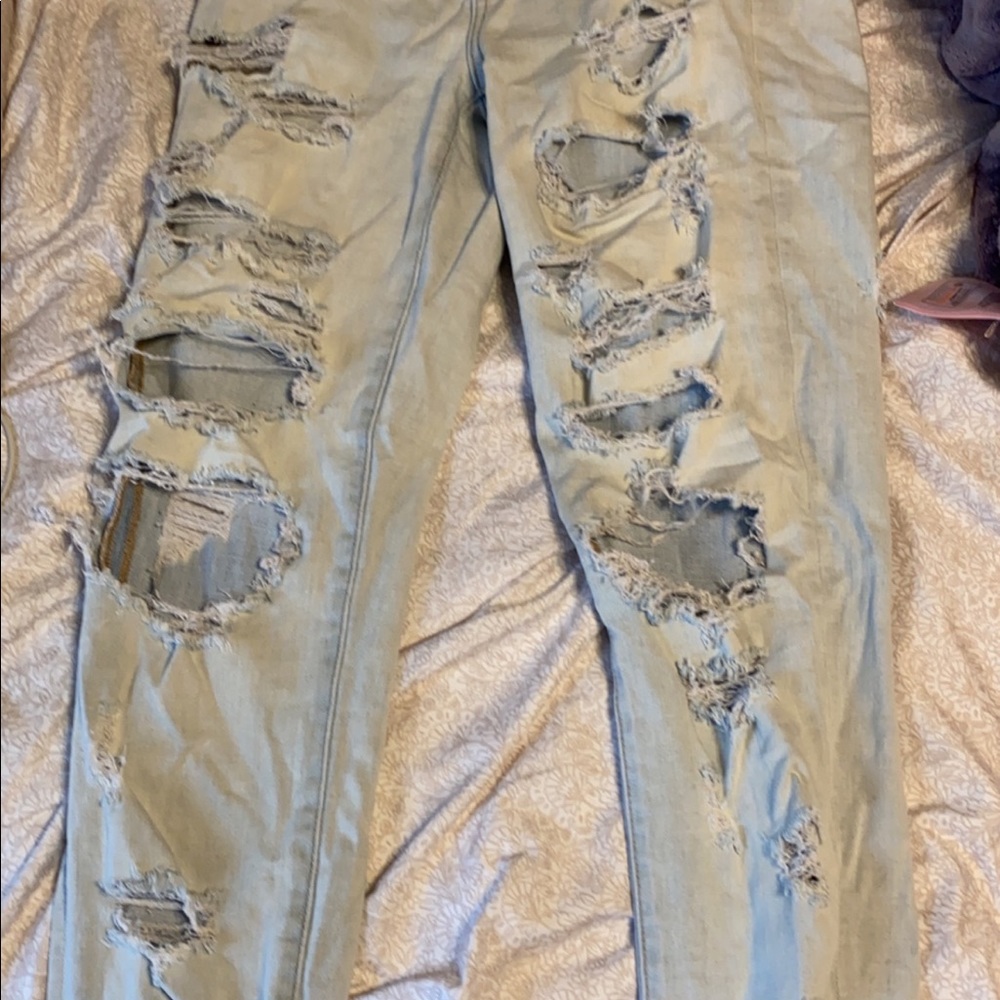 Light washed American eagle jeans
